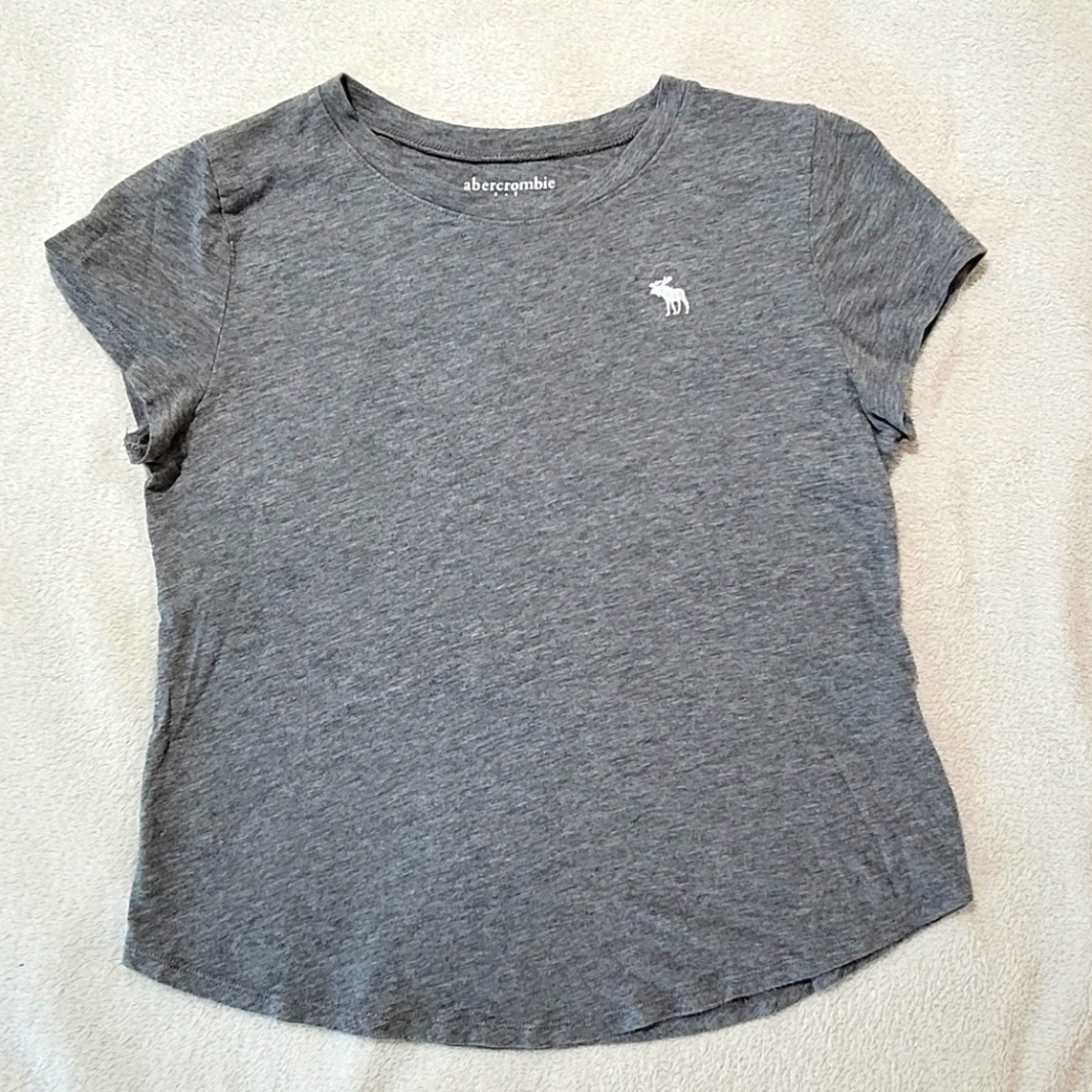 Abercrombie Kids Short Sleeved Tee Shirt. Girls 11/12. Gray